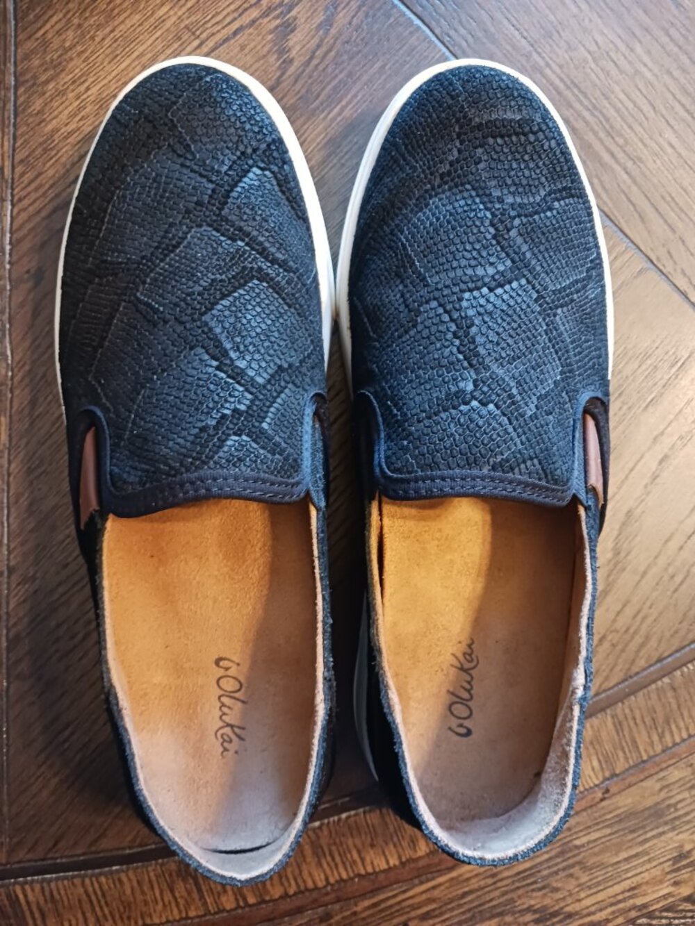 Olukai Pehuea Black Leather Suede Women's Sneaker Slip On Size 7 Eur 37  EUC